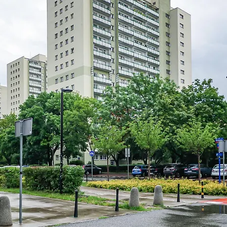 Pole Mokotowskie Metro Apartment Ac By Mia Warszawa